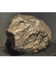 Load image into Gallery viewer, Meteorite